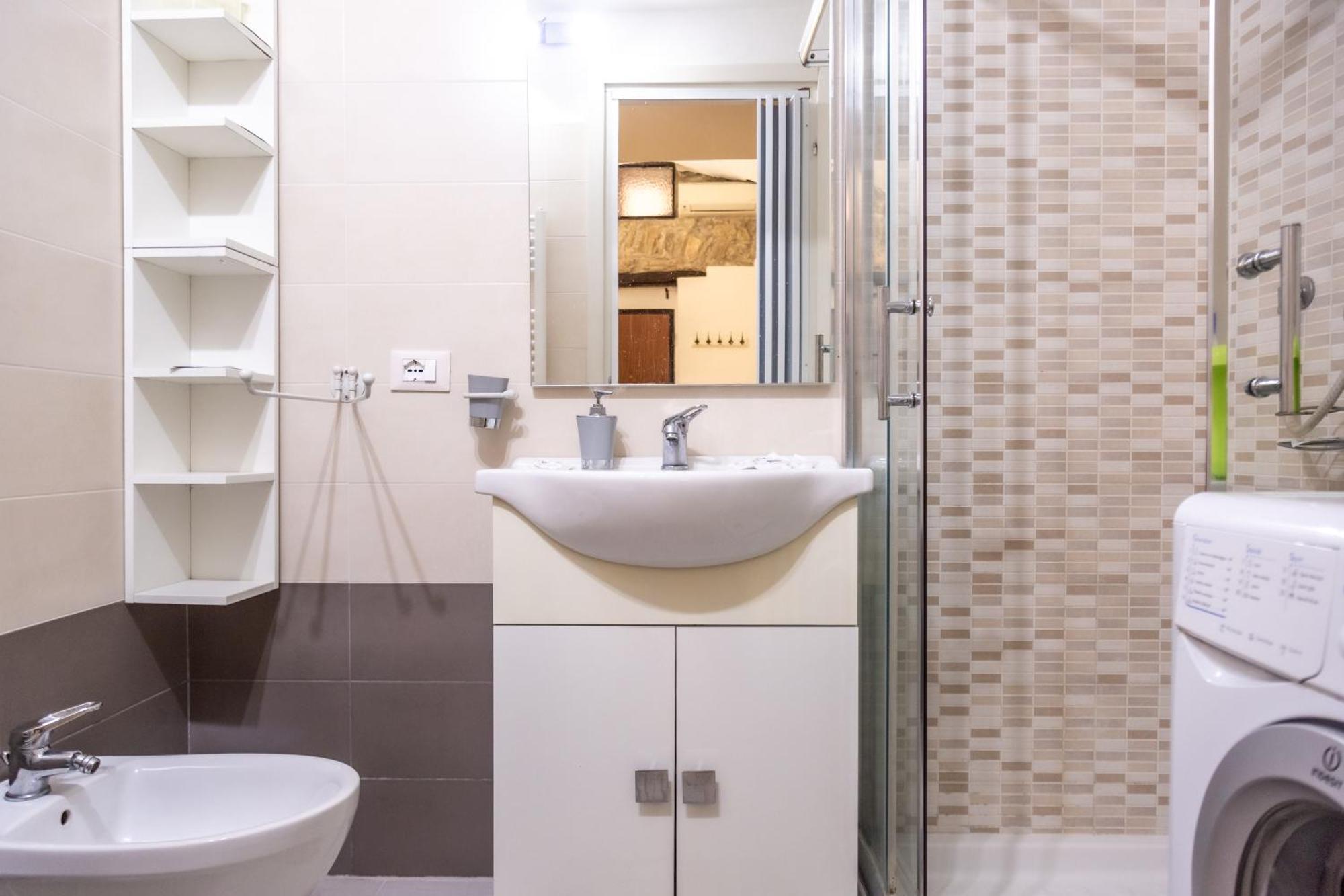216B - Monolocale Lapigna Sanremo, Centro Storico Apartment Exterior photo
