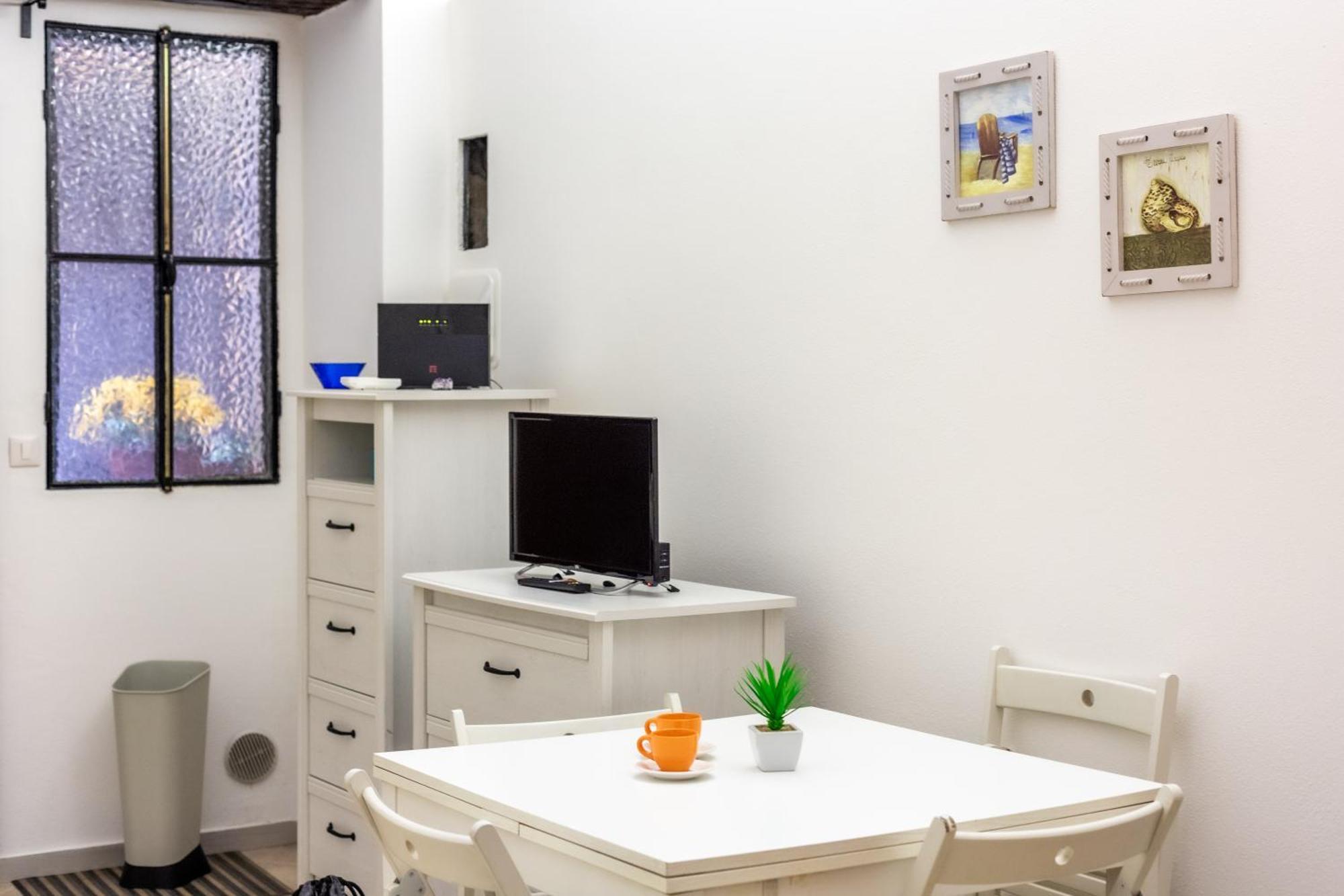 216B - Monolocale Lapigna Sanremo, Centro Storico Apartment Exterior photo