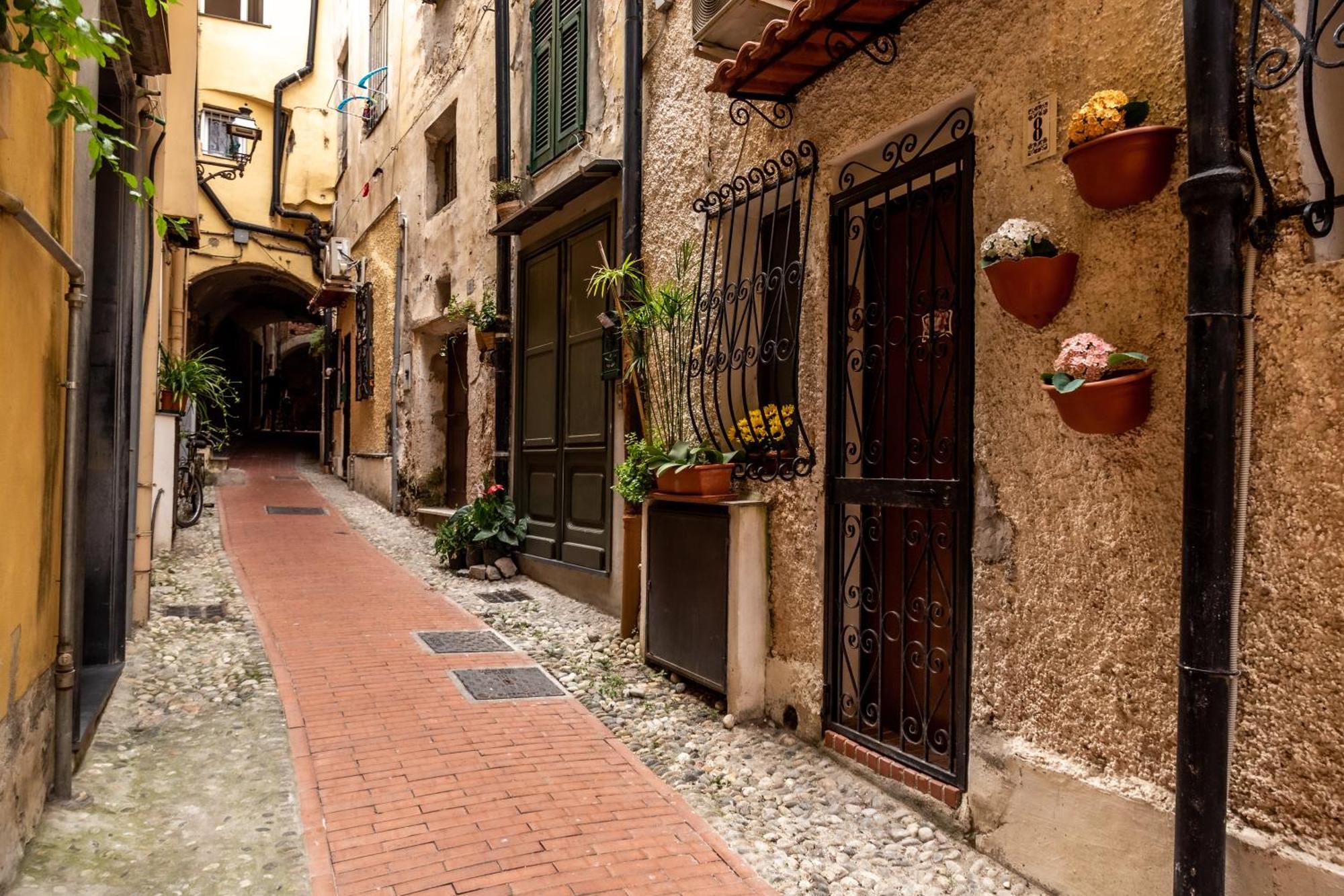 216B - Monolocale Lapigna Sanremo, Centro Storico Apartment Exterior photo